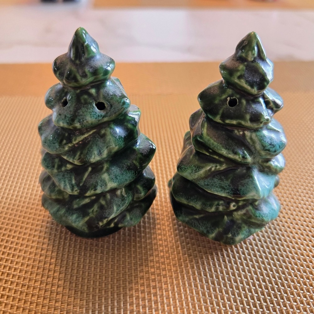 Vintage Christmas Tree Salt Pepper Shakers Ceramic Green Holiday Kitchen Decor